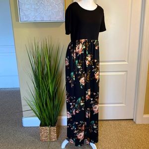 Black and Brown Floral Maxi Dreas